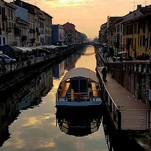 The Boheme Vintage Junior ---- Cozy & Quiet & Comfortable With Private Bathroom & Fully Equipped Kitchenette & Cozy Balcony - Lift To 4th Floor - Metro' -green Subway Porta Genova Italië